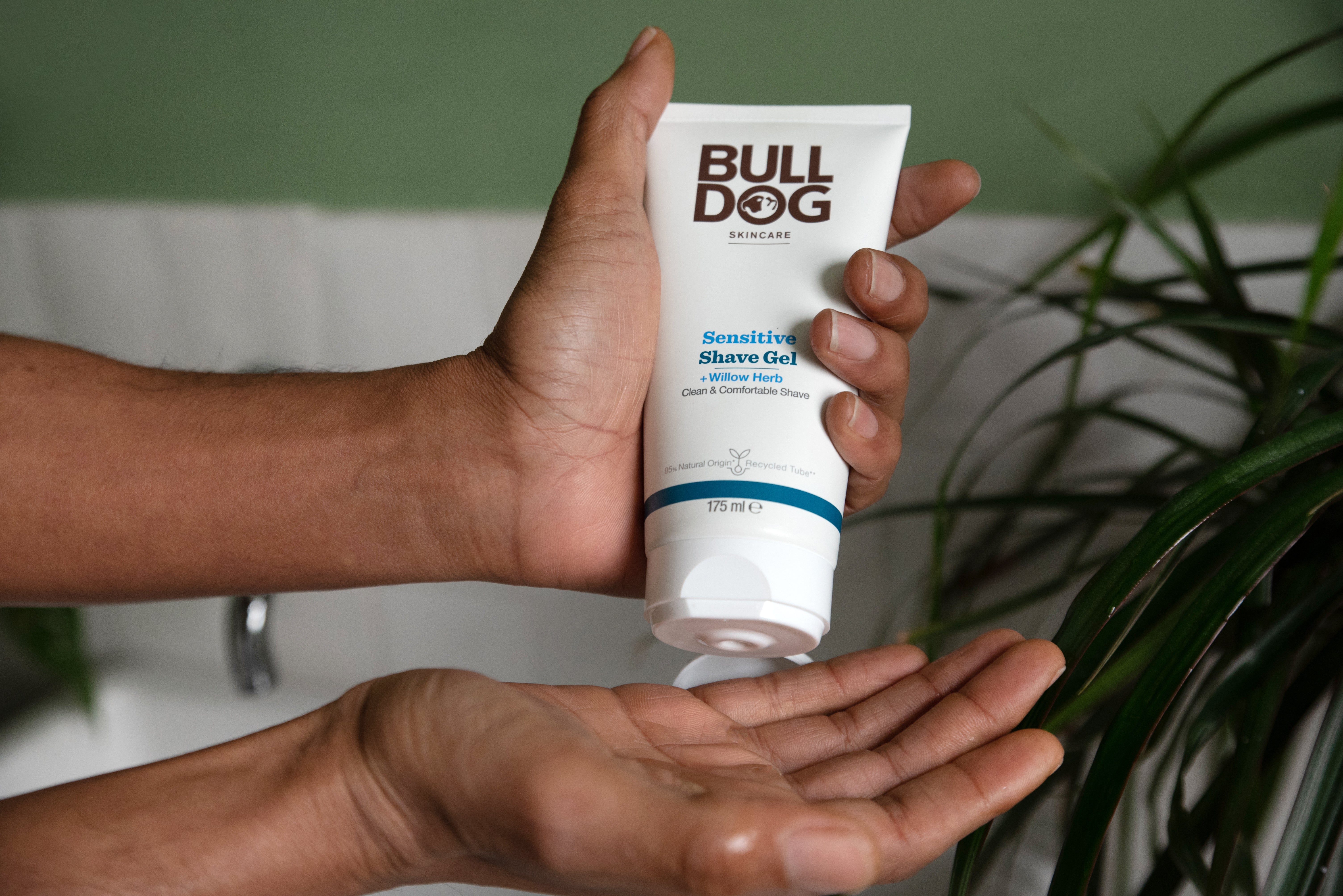 Sensitive Foaming Shave Gel - Image 7